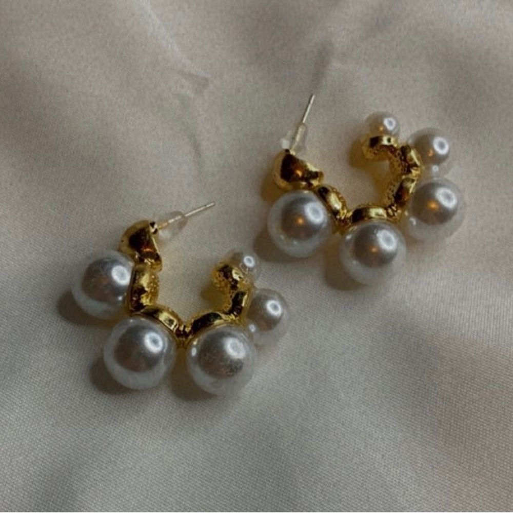 Pearl earrings
